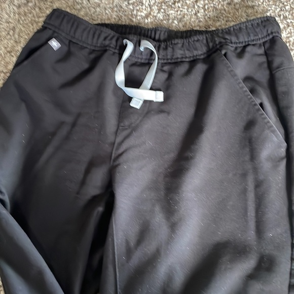 FIGS Tansen Black Technical Collection Jogger Scrub pants mens small - Picture 4 of 5